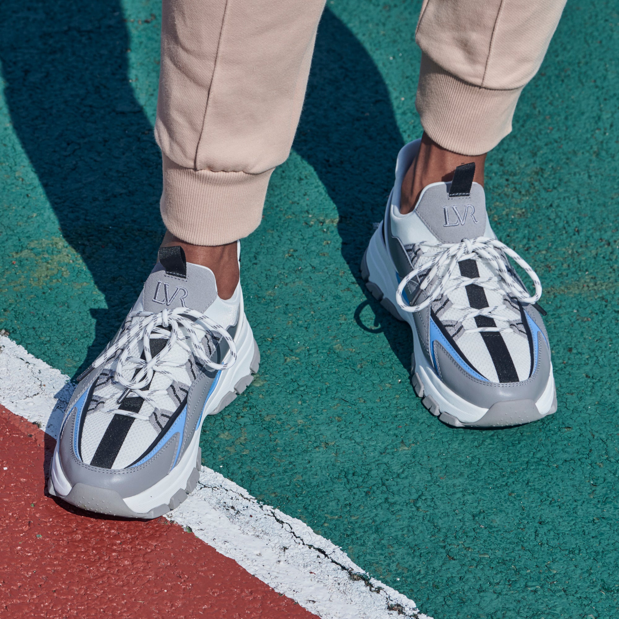 LAVAIR Creator EVO White/Blue Sneakers Lifestyle on Foot.